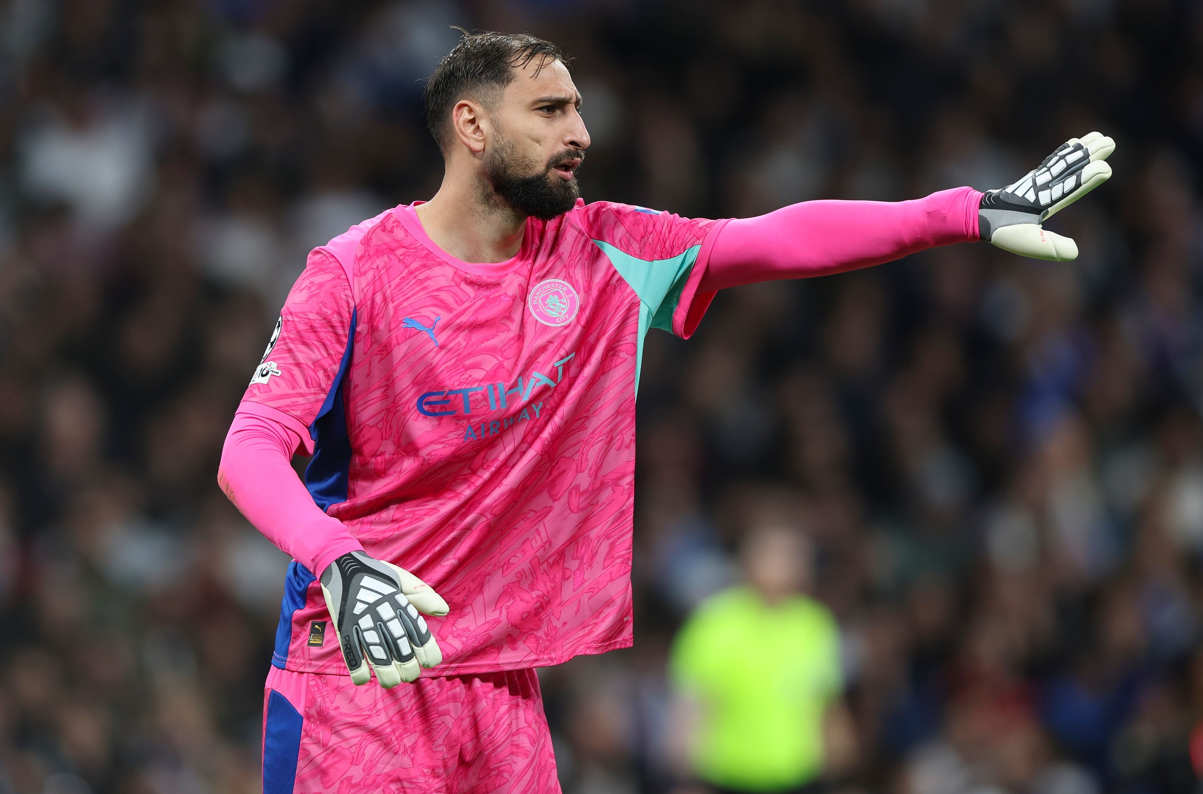 开云官网-多纳鲁马谈逆转皇马：球场上无惧任何人，只有对对手的极大尊重